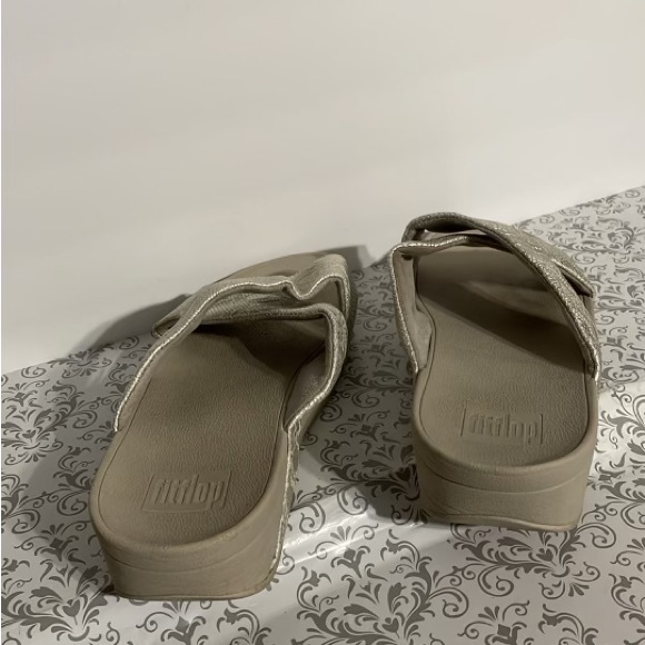 Fitflop Sandals , size 9 - Picture 9 of 11